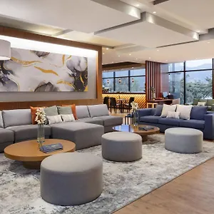 Fairfield By Marriott Embajada Hotel Bogotá